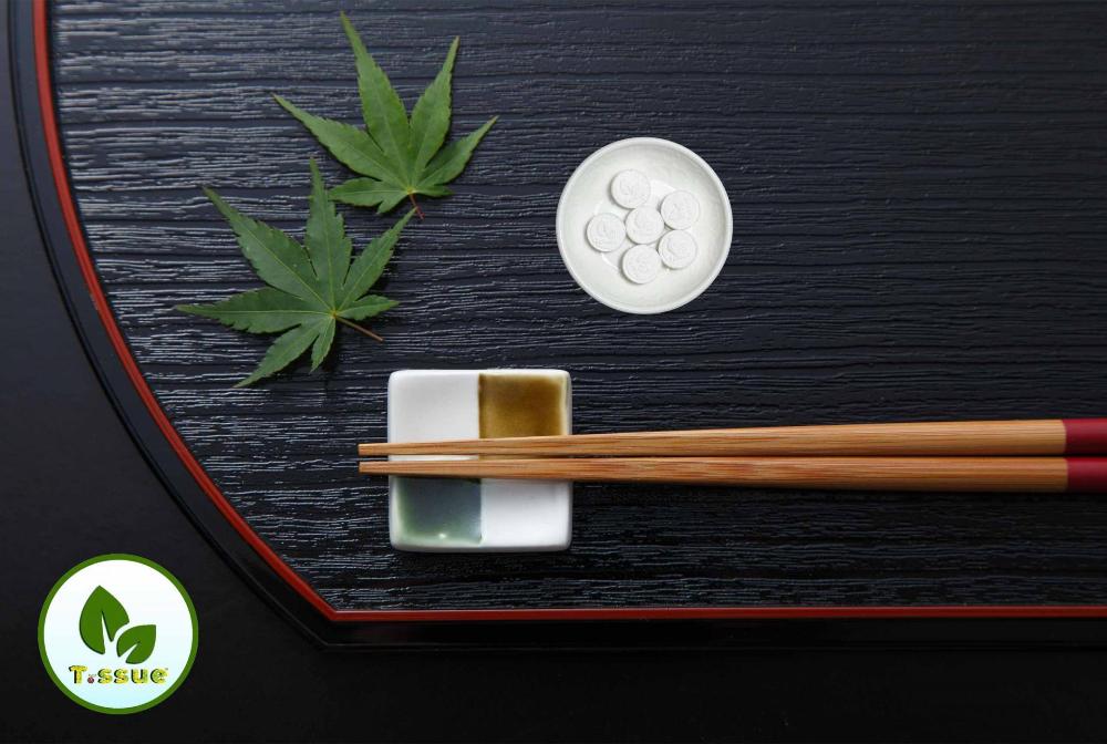 Cho nước vào khăn giấy nén sau 2 giây giấy sẽ nở ra